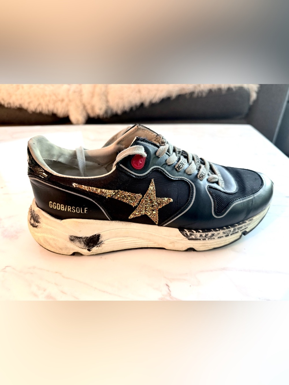 Golden Goose Running Sole size 39 black leather with gold glitter star - Picture 2 of 10